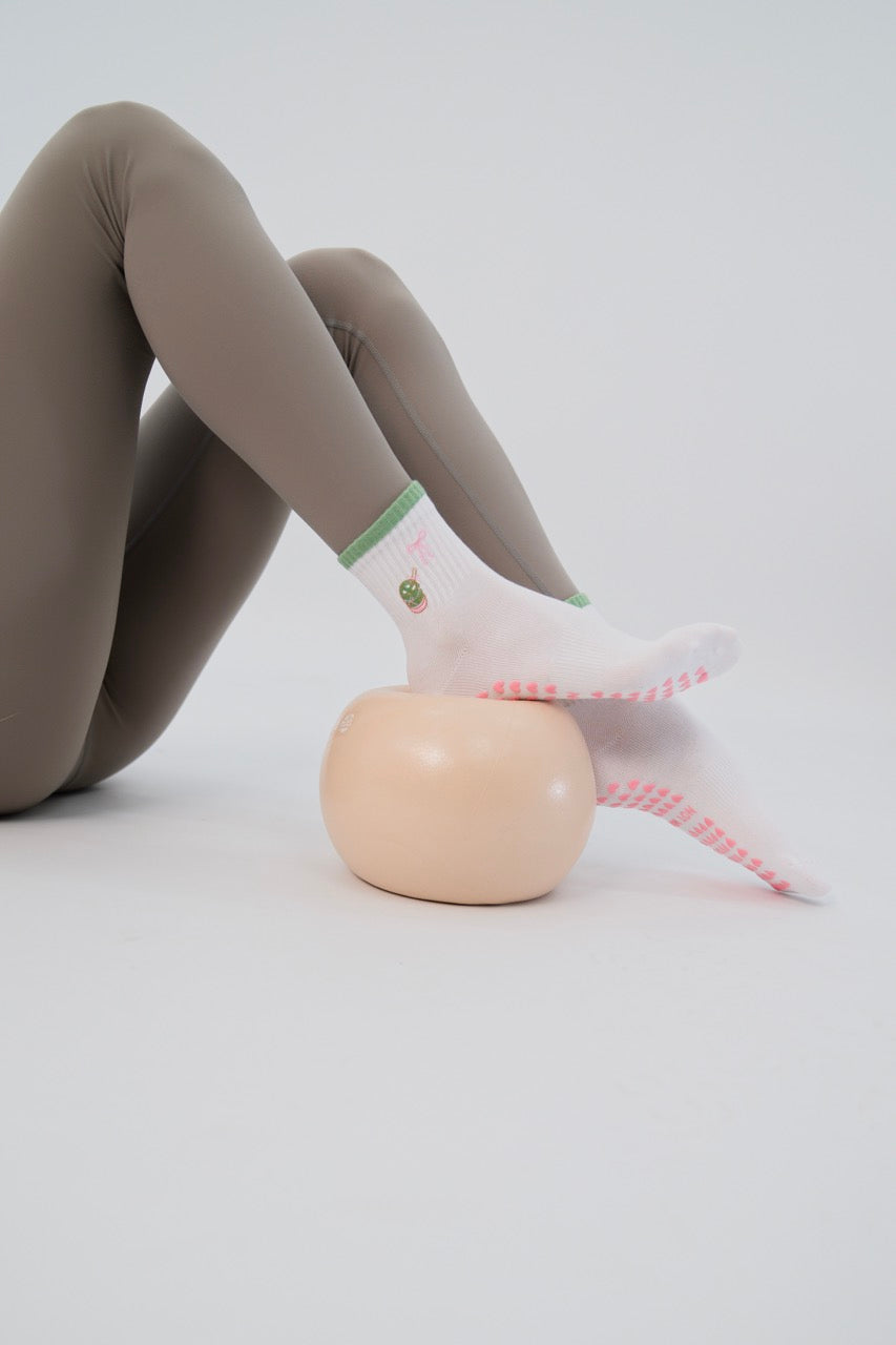 PILATES AND MATCHA grip socks